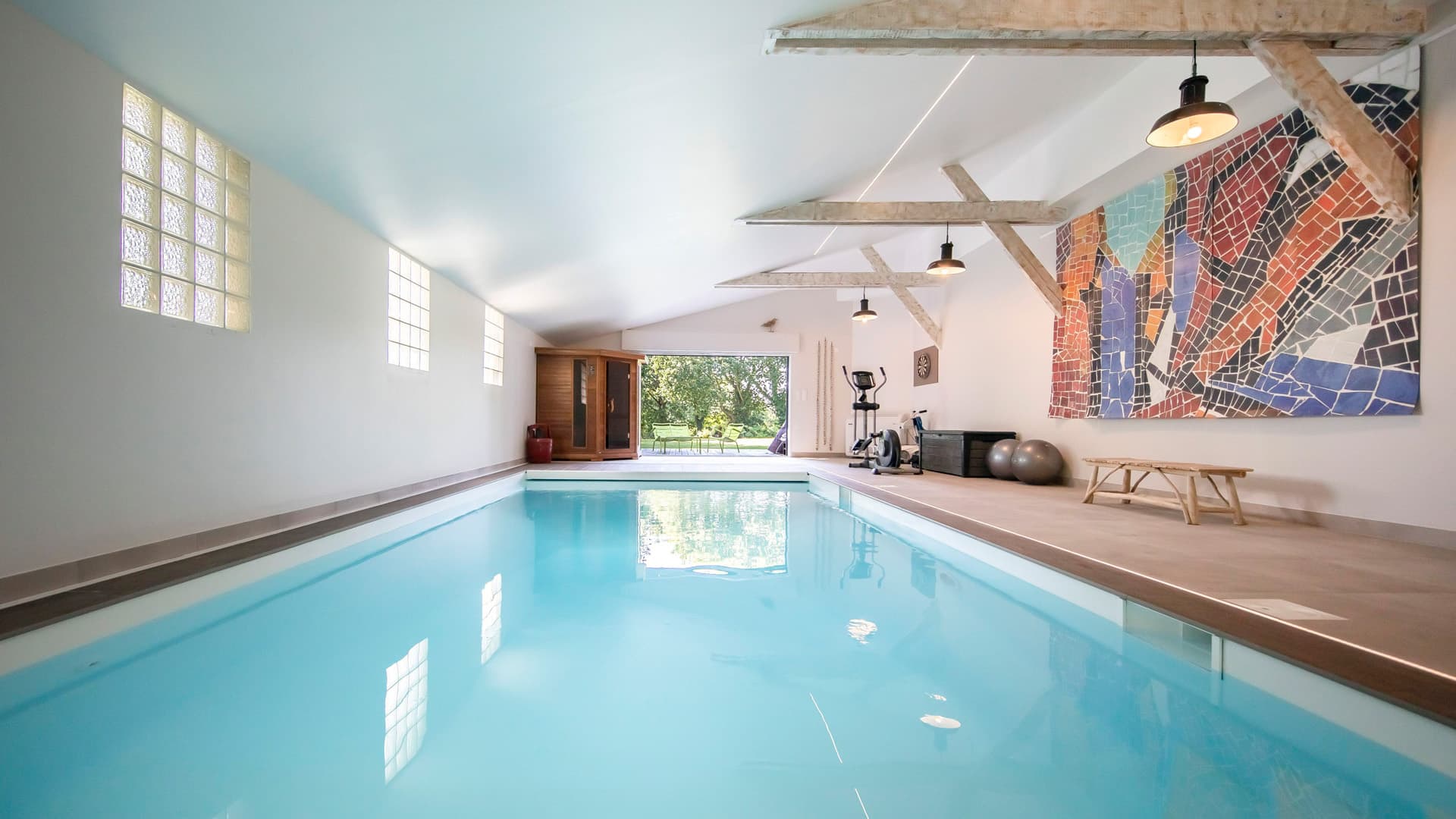Reportage Piscine intérieure Wellness : La piscine et l’art