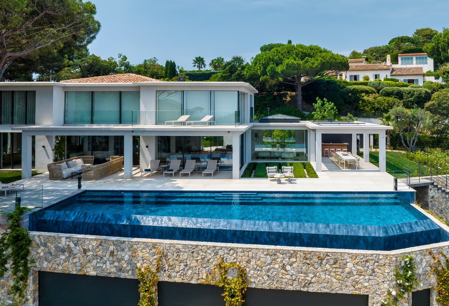 Trophée d'argent, dans la catégorie piscine d’exception Réalisée par Everblue Rosso